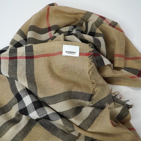 Authentic Burberry Lightweight Giant Check Wool & Silk Scarf - Picture 1 of 3